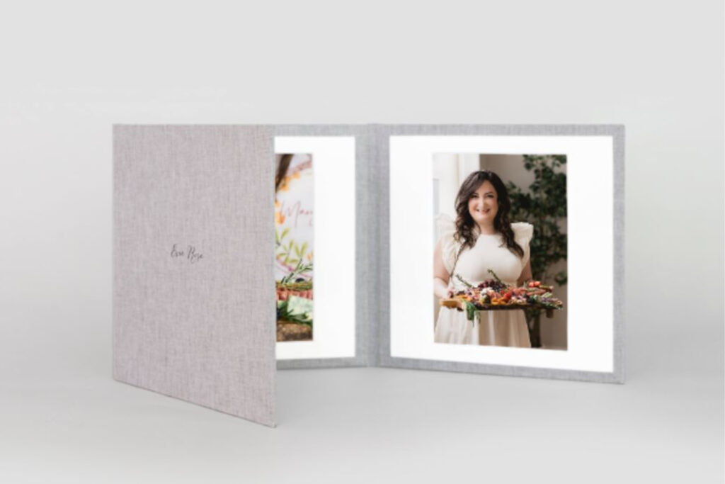 Folio with thee matted prints