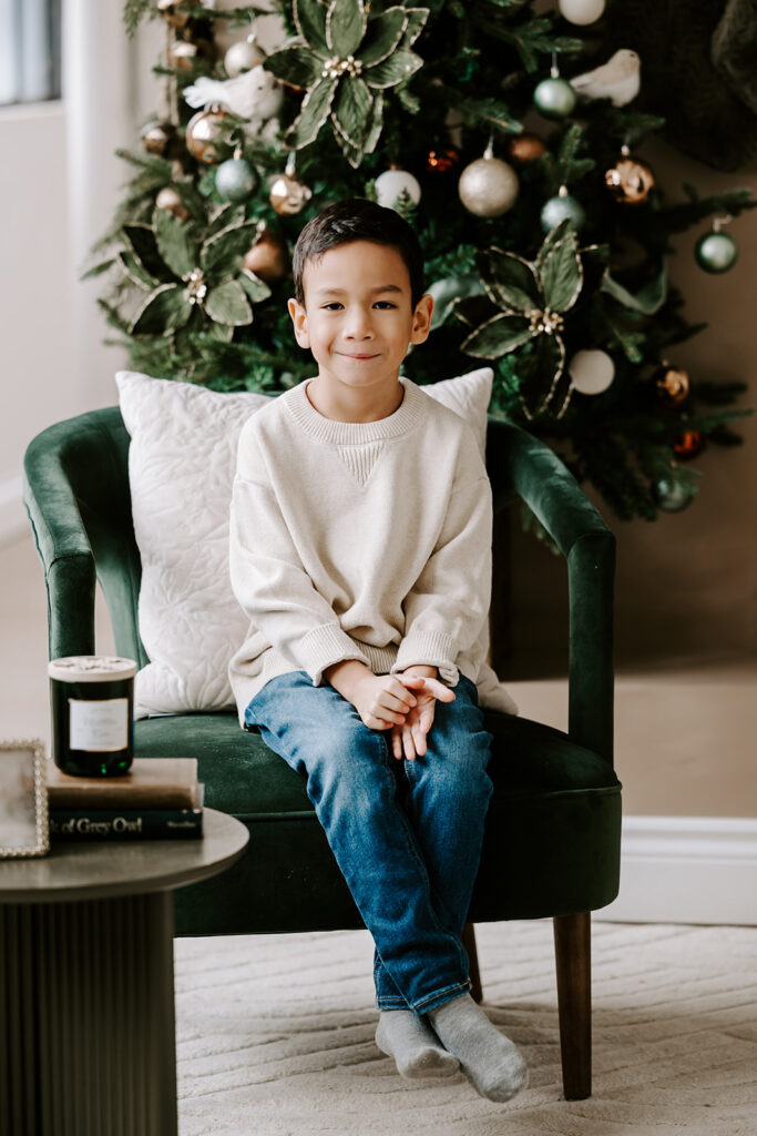 Family holiday photo taken during a studio mini session in Cambridge, Ontario — captured by Portraits by Kendra,Kitchener-Waterloo family photographer.