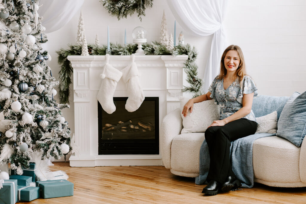 Family holiday photo taken during a studio mini session in Cambridge, Ontario — captured by Portraits by Kendra,Kitchener-Waterloo family photographer.