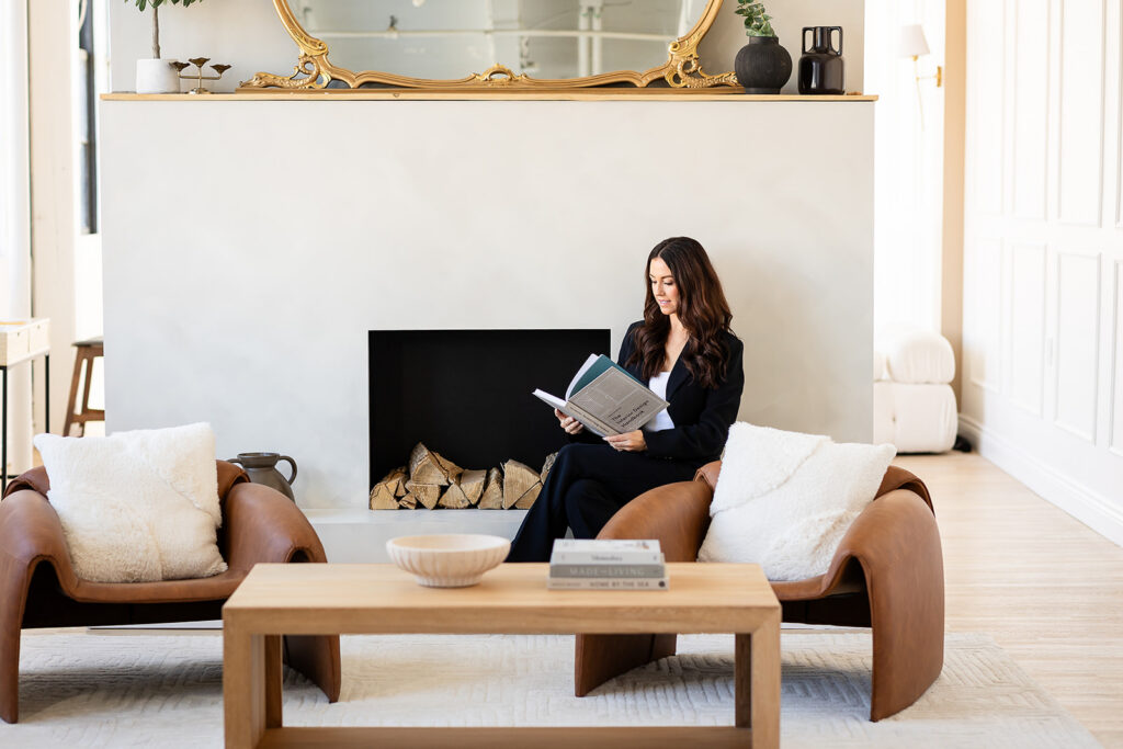 Polished modern branding photo of female entrepreneur taken by Kitchener-Waterloo photographer, Portraits by Kendra.