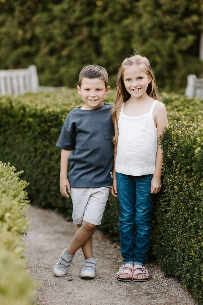 Outdoor photo of chikdren taken at the Guelph Arboretum by Kitchener-Waterloo photographer, PortraitsByKendra
