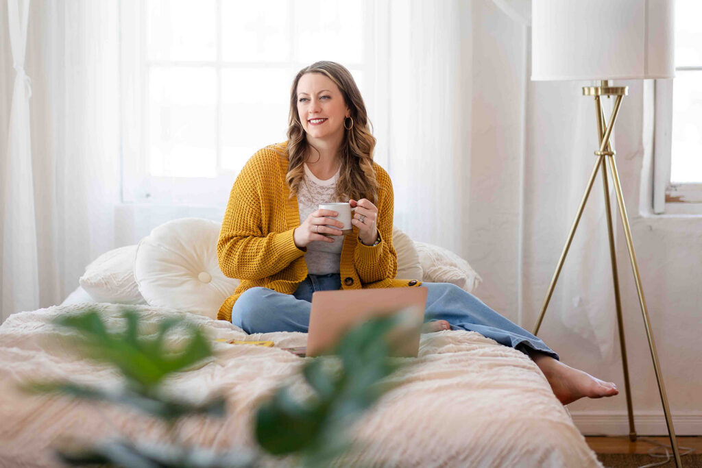 Polished modern branding photo of female entrepreneur taken by Kitchener-Waterloo photographer, Portraits by Kendra.