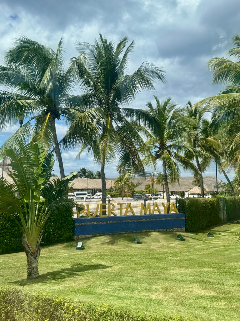 Photo taken by Portraits by Kendra during a March Break family vacation with Carnival 