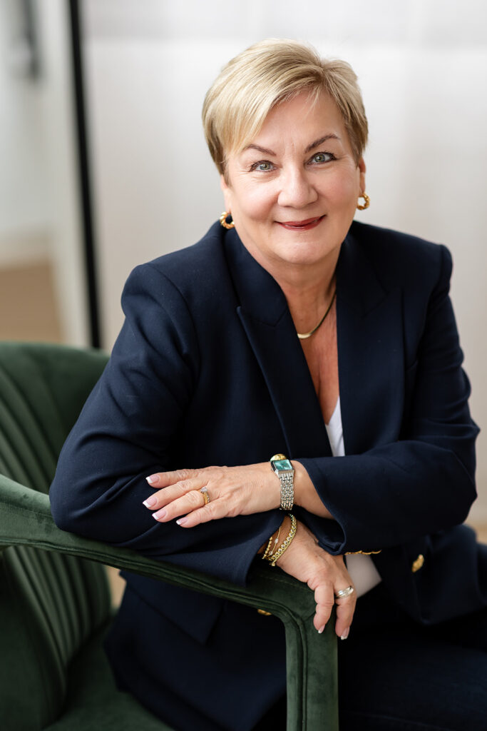 Polished yet natural professional headshot by Kitchener-Waterloo photographer Kendra - modern headshots for real people.